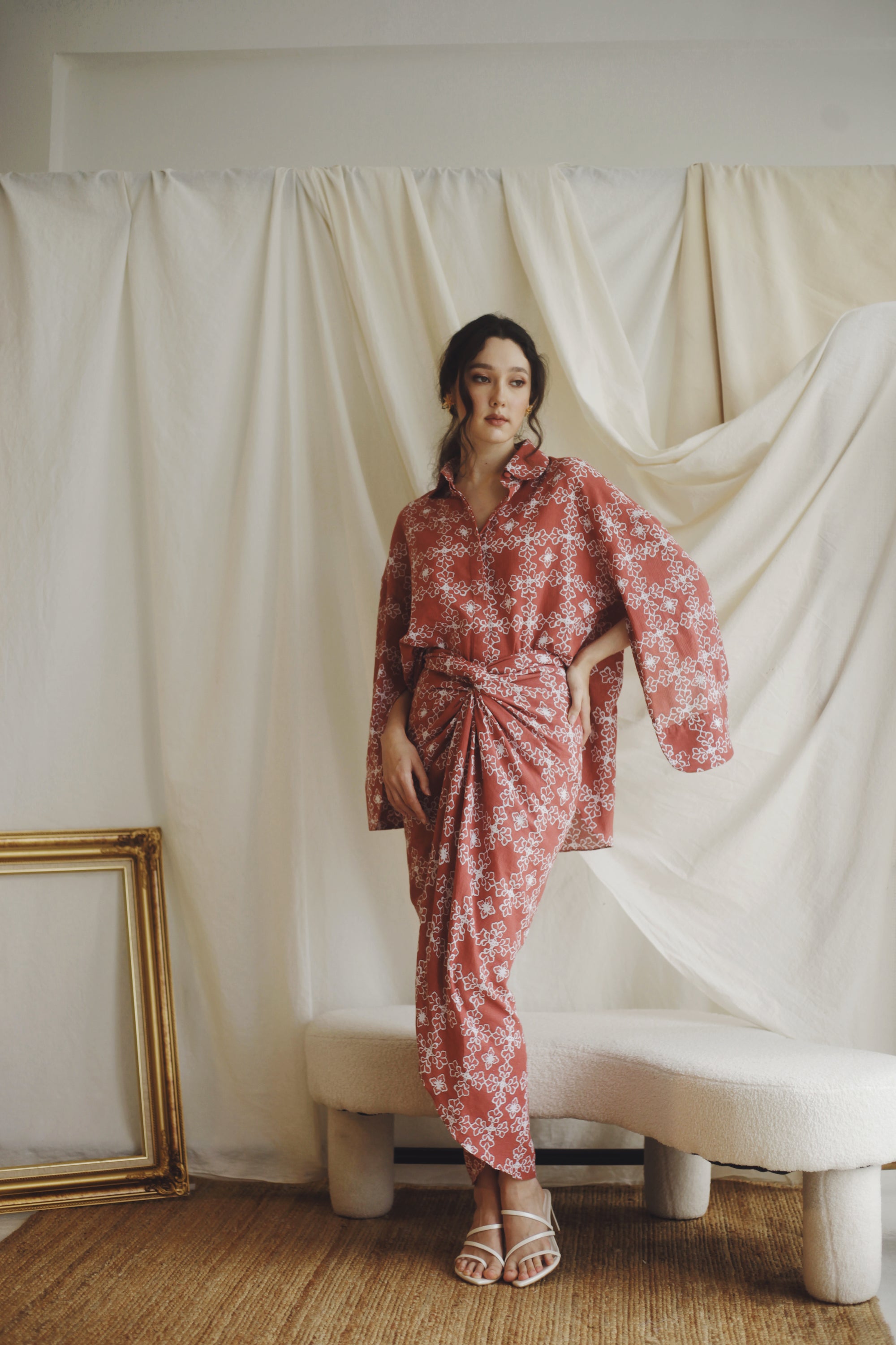 Hari Blouse & Pareo Set