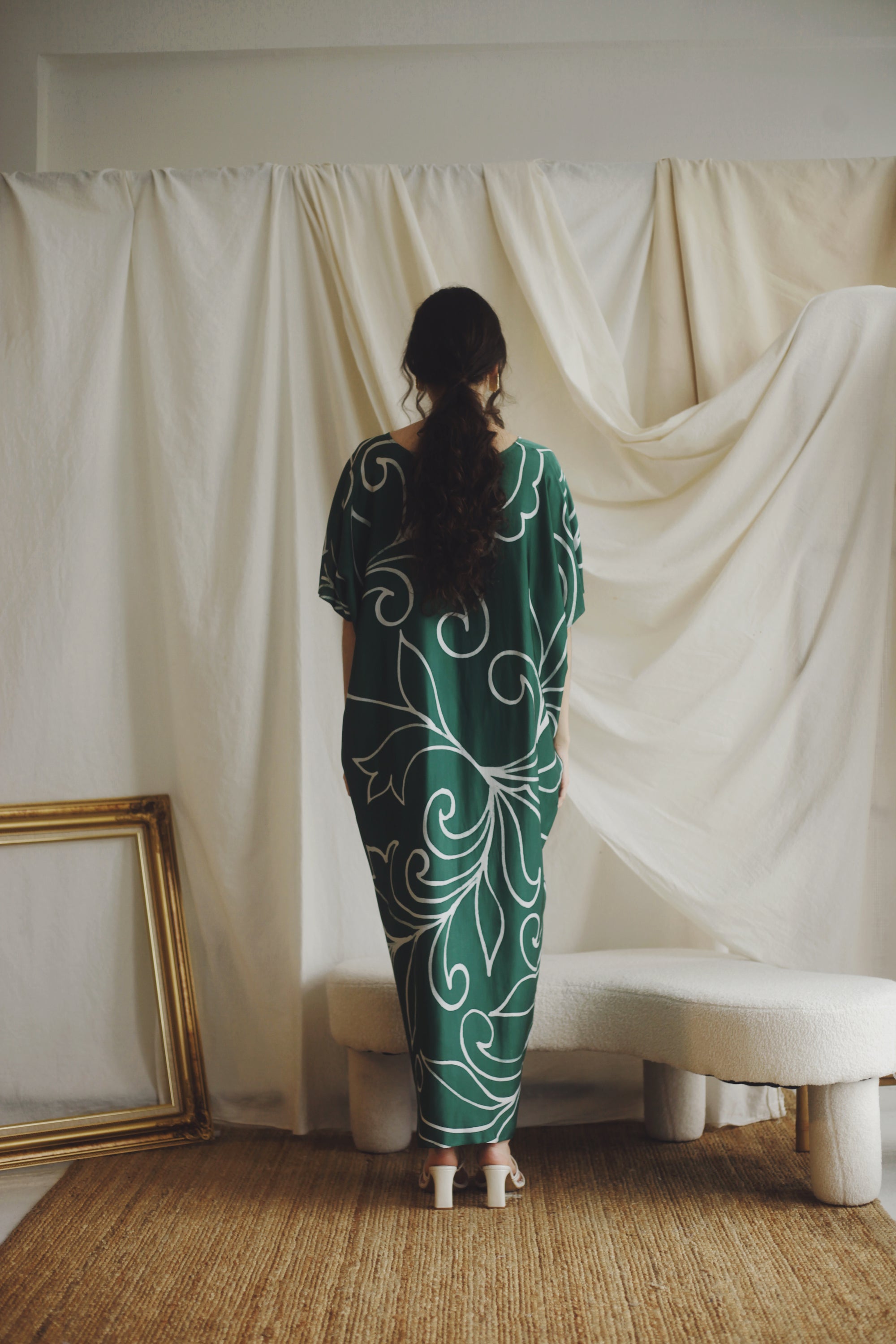 Drape V Kaftan